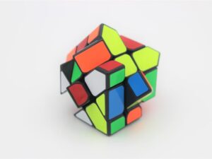 קוביית חשיבה צבעונית