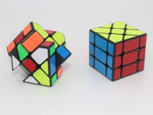 קוביית חשיבה צבעונית